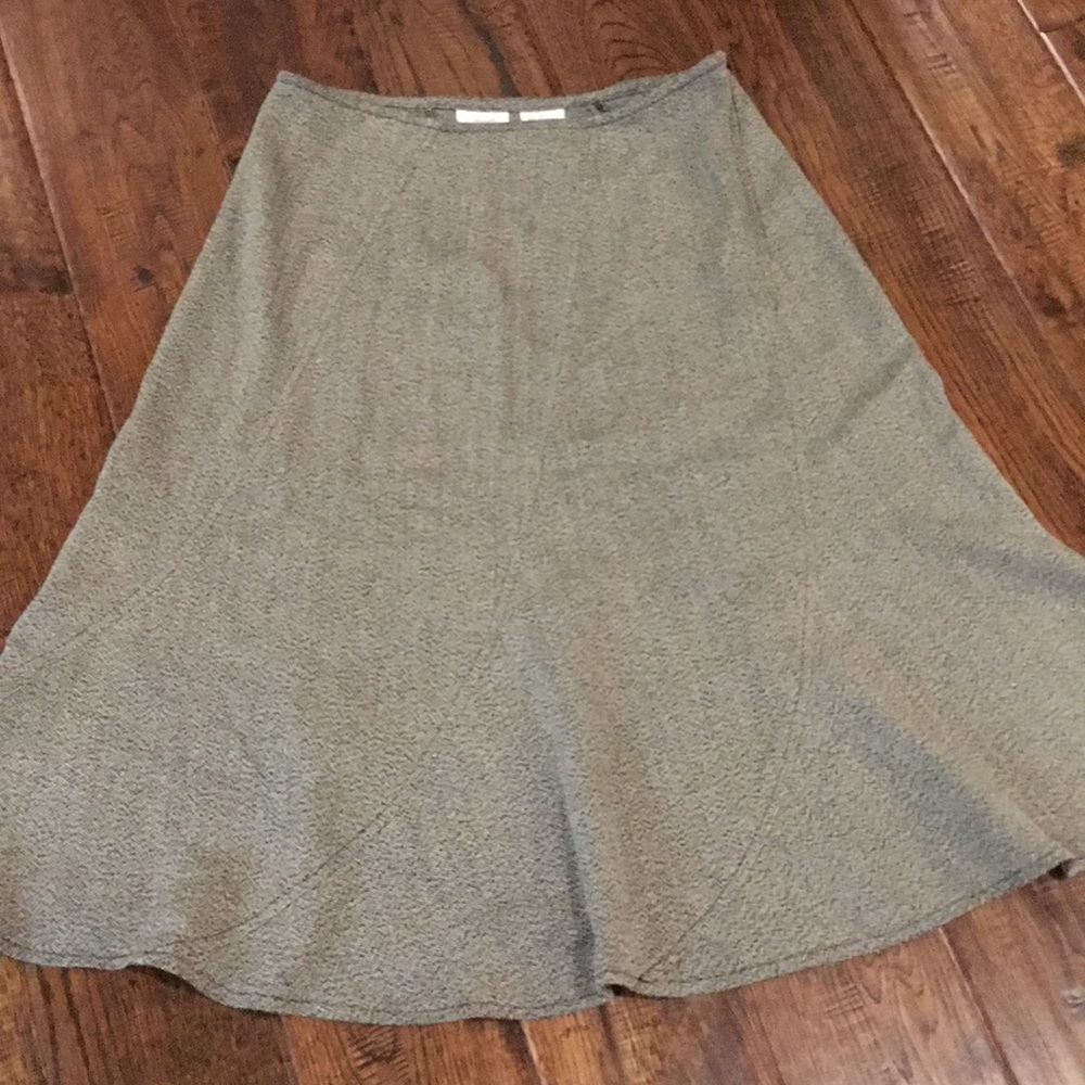 Envision Avenue grey skirt size 6 like new!